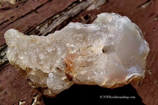 Rooster Rock Quartz Crystal - Oregon